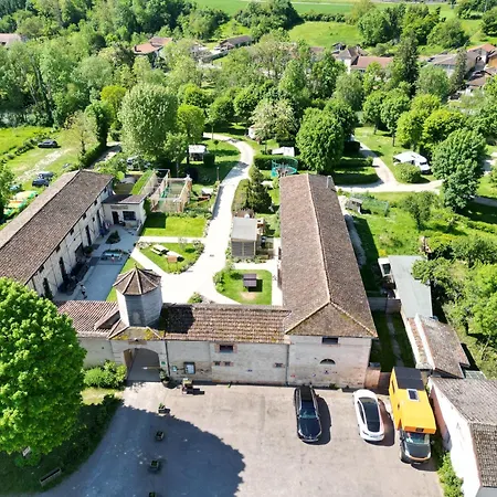 Retro Au Domaine Le Colombier Holiday home Dienville